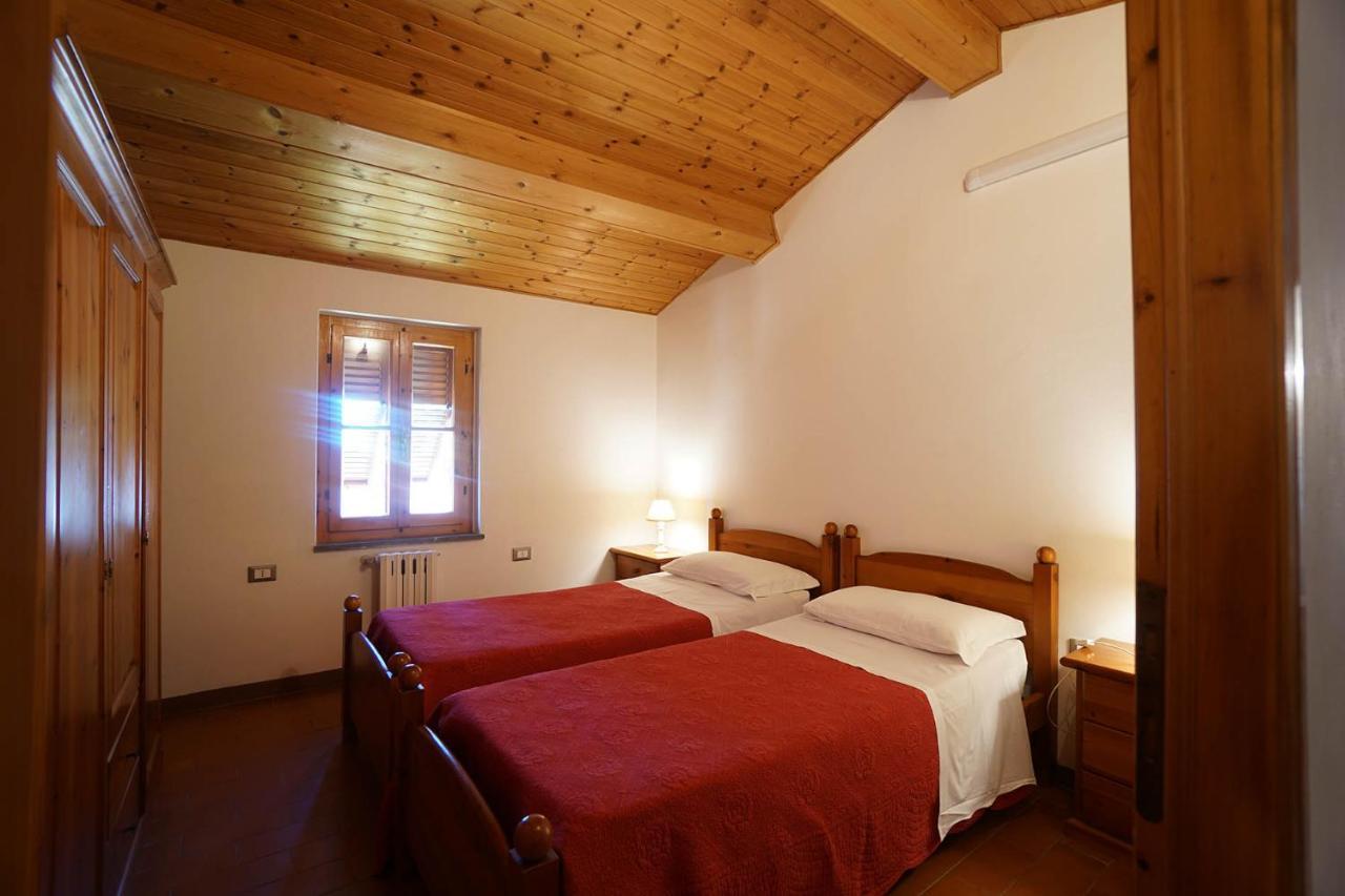 Agriturismo Le Cerbonche ロジニャーノ・マリッティモ エクステリア 写真